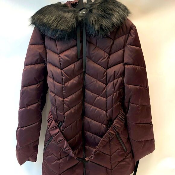 Tahari Women's Heavy Weight Puffer Coat with Faux Fur Hood in Merlot Size XL NWT - Picture 3 of 12